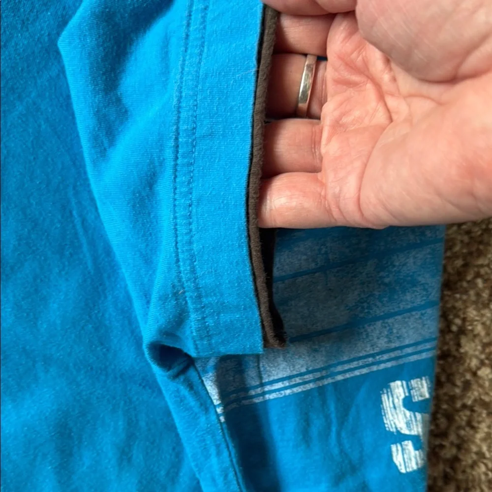 4/$15 GAP Kids Medium, size 8 blue graphic Tee - Picture 4 of 4